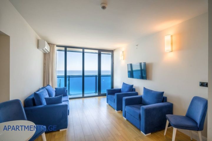 Panoramic 3-room apartment, block C · No. 2102 — Photo 2
