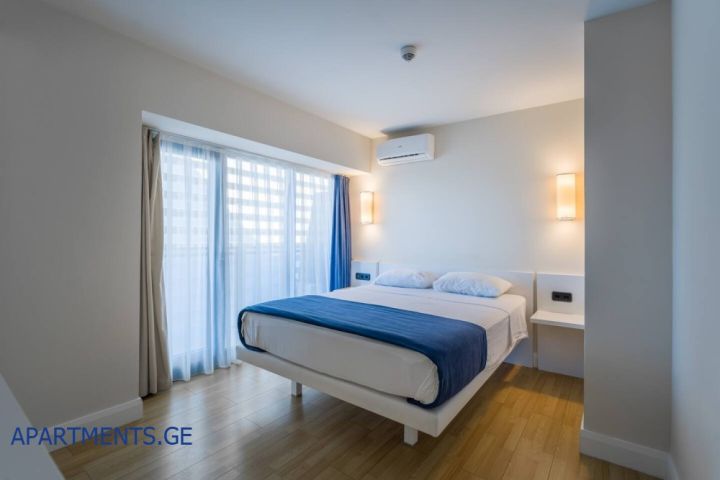 Panoramic 3-room apartment, block C · No. 2102 — Photo 4